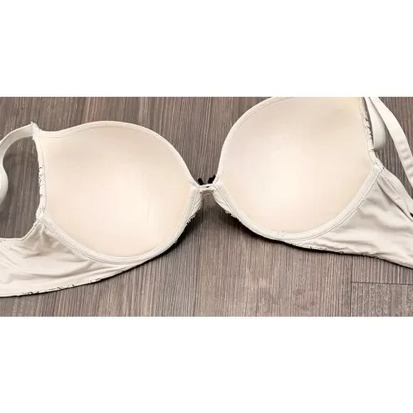 Victoria Secret 36DD Bra - Picture 2 of 5
